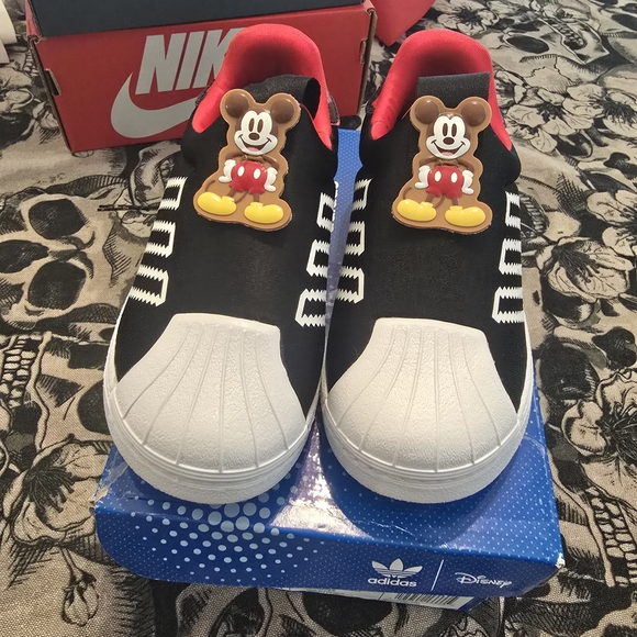 Adidas Kids Mickey Mouse Black and White Shoes - Picture 1 of 3